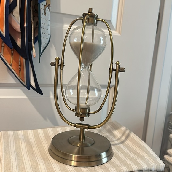 Gorgeous Brass Hourglass! - Picture 6 of 10